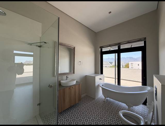 290M² OFFICE TO LET IN PAARDEVLEI